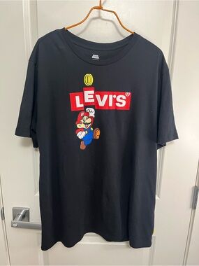 Levi's Limited Edition Men's Super Mario Graphic Tee in size XL